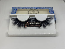 Load image into Gallery viewer, Tóxica Lash Xtina Cosmetics