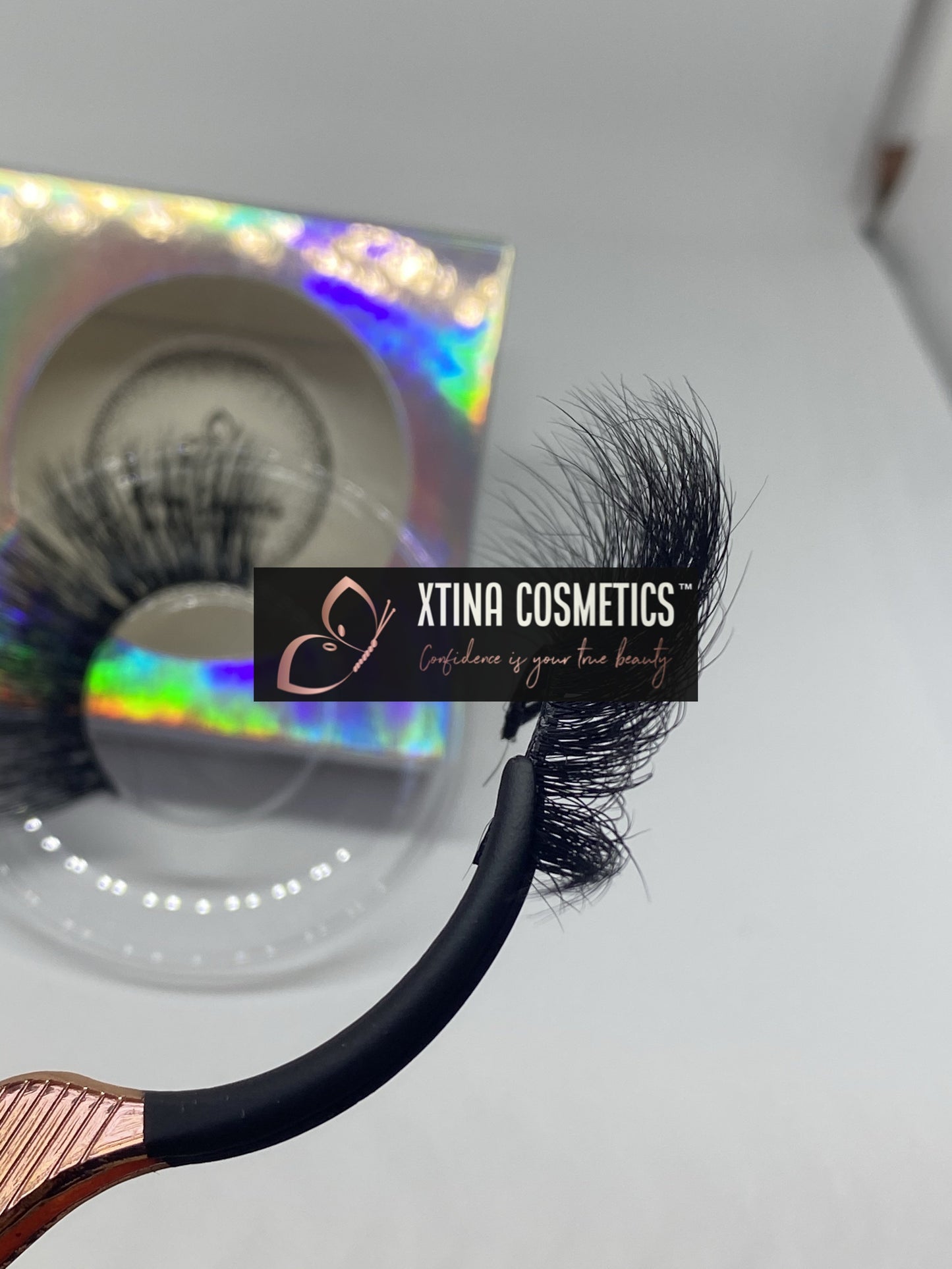 Laiza Lash Xtina Cosmetics
